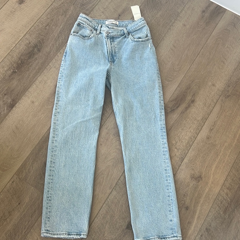 Womens Abercrombie high rise straight jeans